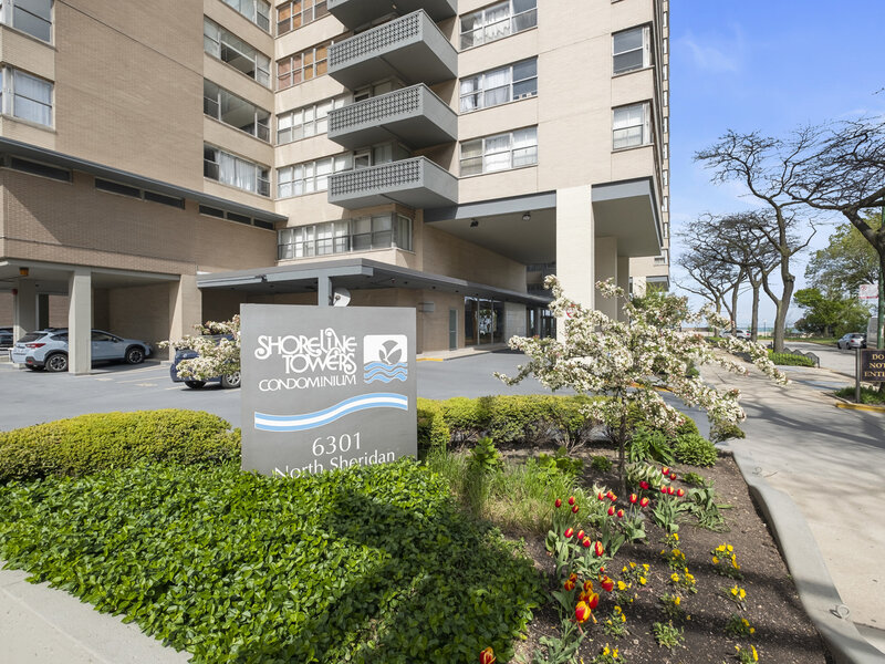 6301 N Sheridan Road Chicago IL 60660