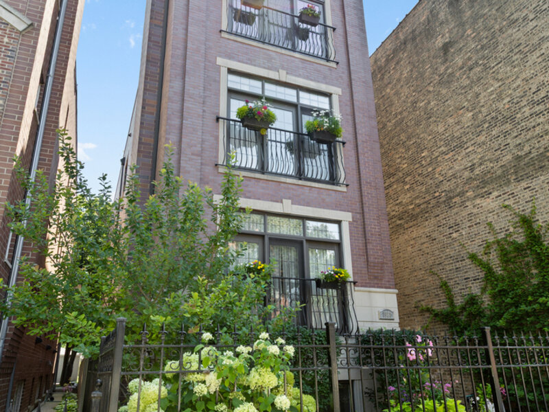 3921 N Greenview Avenue Chicago IL 60613