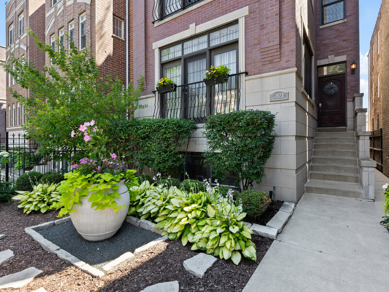 3921 N Greenview Avenue Chicago IL 60613