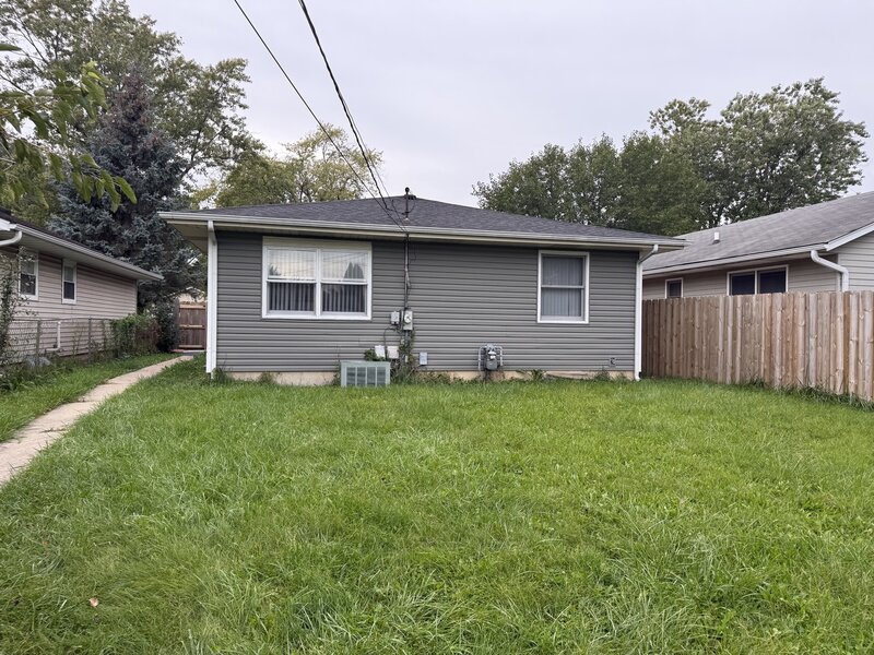 1807 Joanna Avenue Zion IL 60099