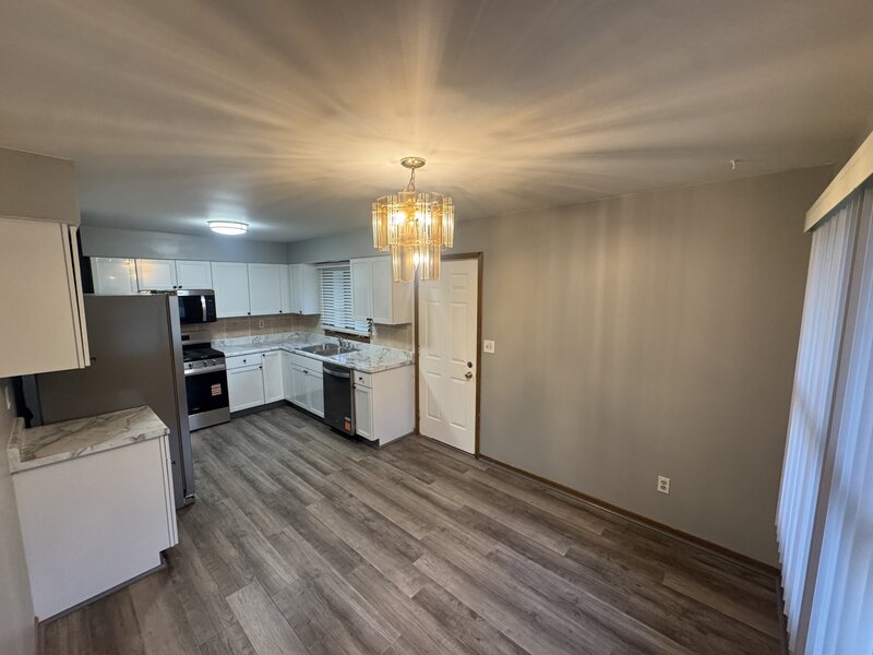 1807 Joanna Avenue Zion IL 60099
