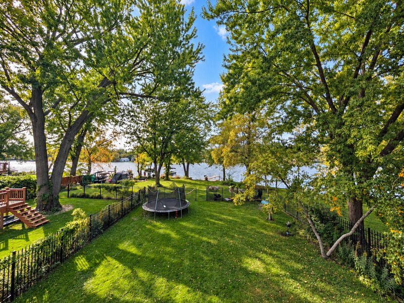 732 Robertson Road South Elgin IL 60177