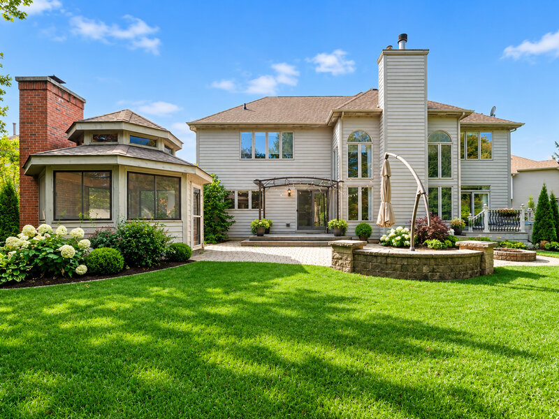 2277 Sutton Drive South Elgin IL 60177