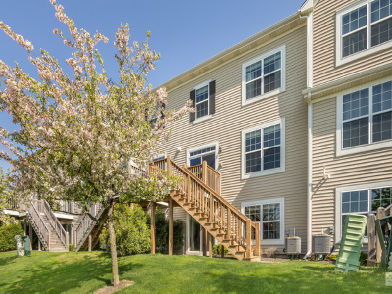 1293 Church Court Aurora IL 60502