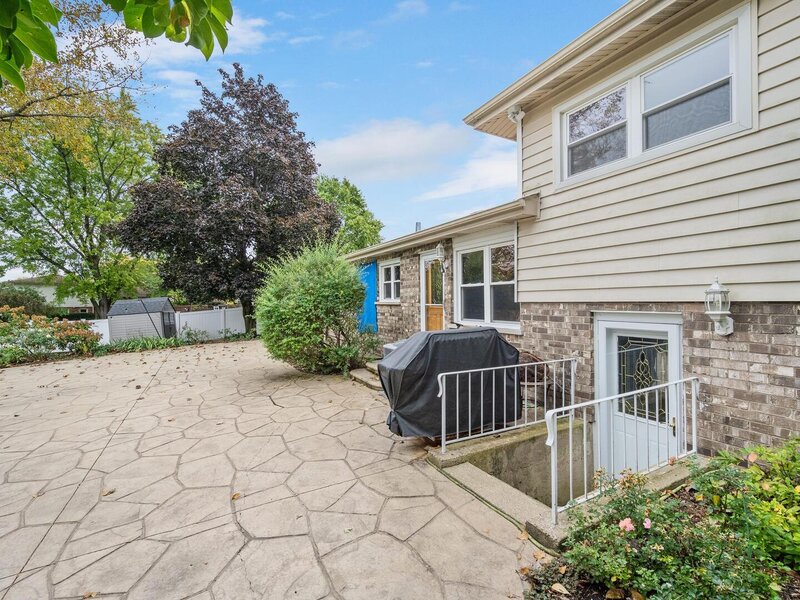 815 N Rumple Lane Addison IL 60101