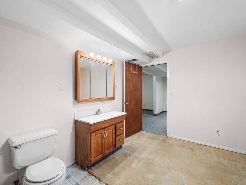 3415 Woodcrest Drive Bettendorf IA 52722
