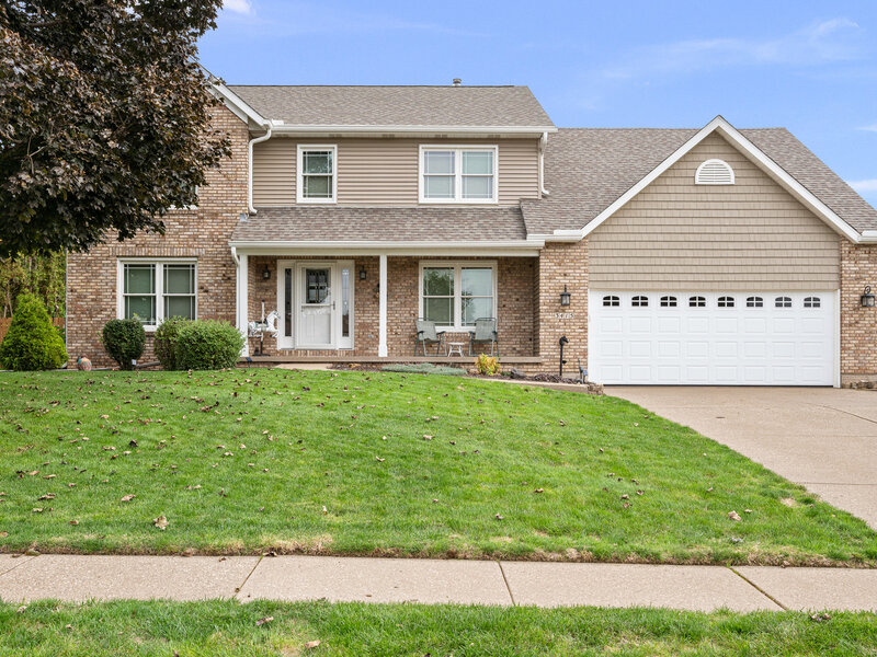 3415 Woodcrest Drive Bettendorf IA 52722