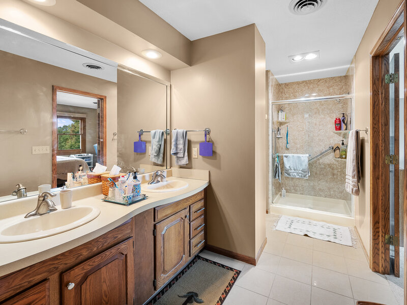 3415 Woodcrest Drive Bettendorf IA 52722