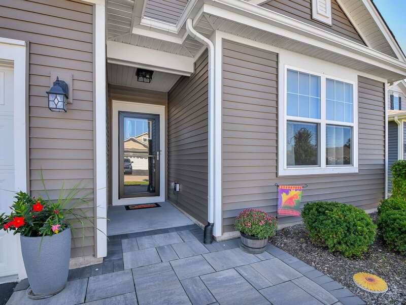 999 Crestview Lane Pingree Grove IL 60140
