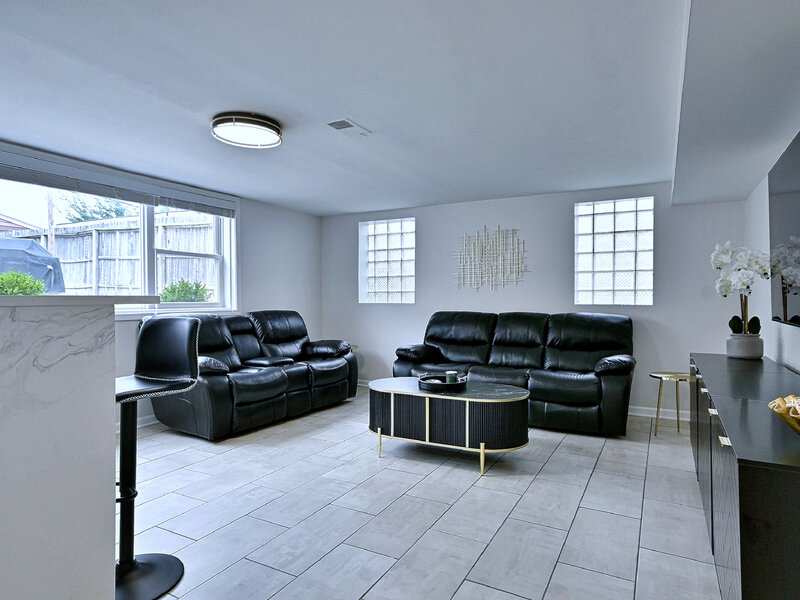 1652 Heidorn Avenue Westchester IL 60154