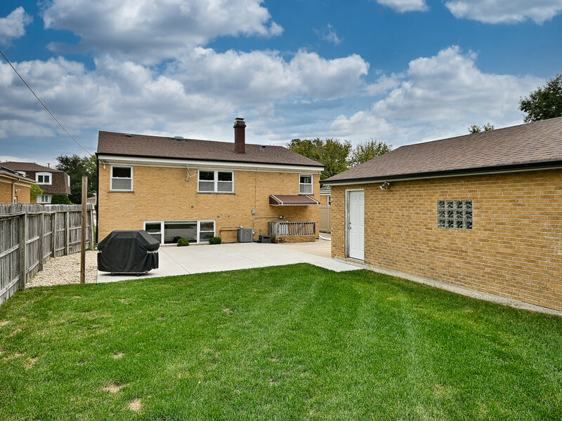 1652 Heidorn Avenue Westchester IL 60154