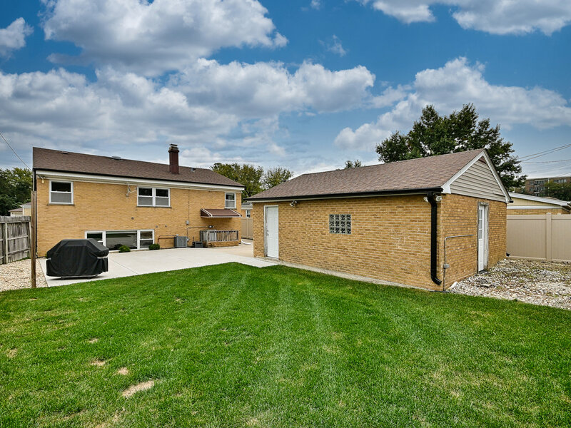 1652 Heidorn Avenue Westchester IL 60154