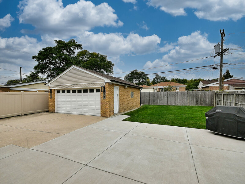 1652 Heidorn Avenue Westchester IL 60154