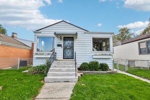 Photo of 505 Monroe Street Dolton IL 60419