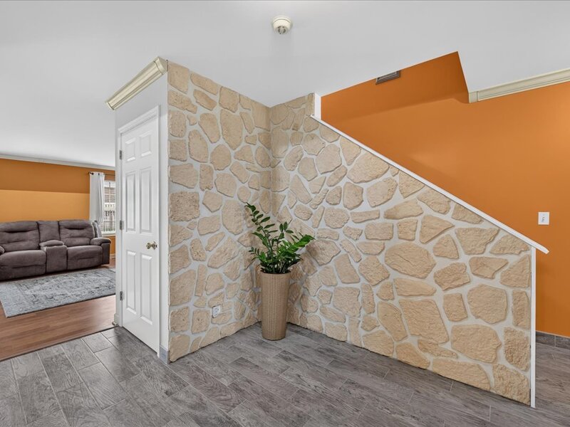 1554 Glacier Circle Crystal Lake IL 60014