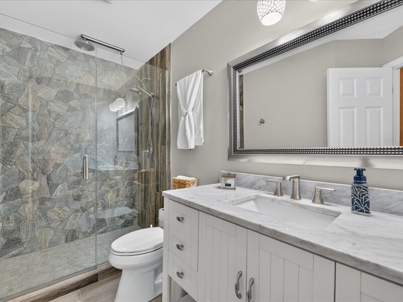 1554 Glacier Circle Crystal Lake IL 60014
