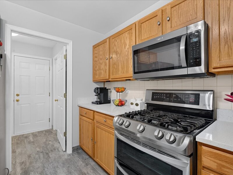 1554 Glacier Circle Crystal Lake IL 60014