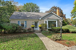 Photo of 101 Marion Street Roselle IL 60172