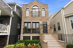 Photo of 4106 N Saint Louis Avenue Chicago IL 60618