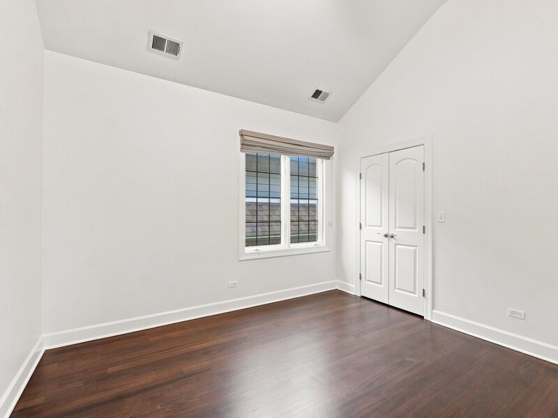 4106 N Saint Louis Avenue Chicago IL 60618