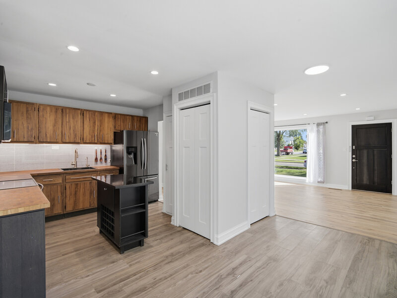 7032 Emerson Street Morton Grove IL 60053