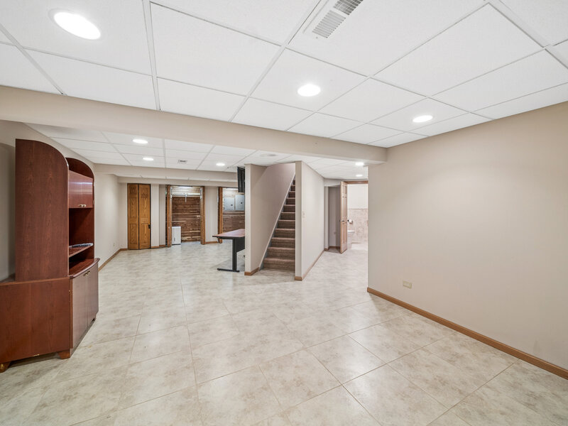 665 Meadowdale Drive Romeoville IL 60446