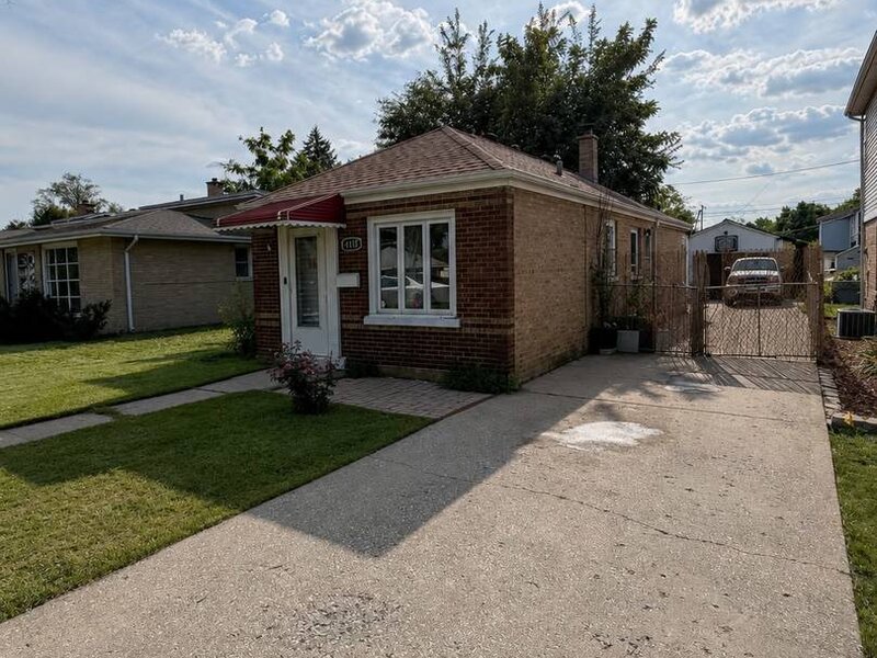 4418 Madison Avenue Brookfield IL 60513