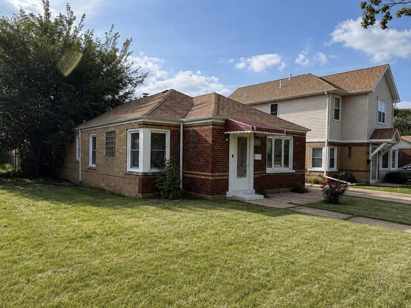 4418 Madison Avenue Brookfield IL 60513