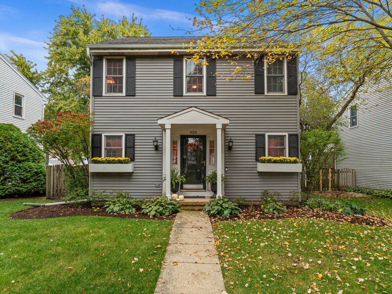 920 Britta Lane Geneva IL 60134