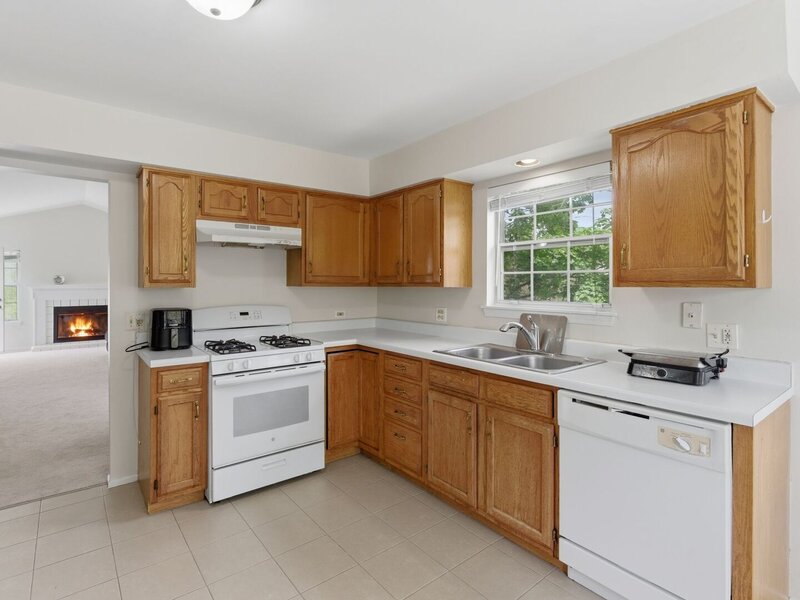 206 Glasgow Lane Schaumburg IL 60194
