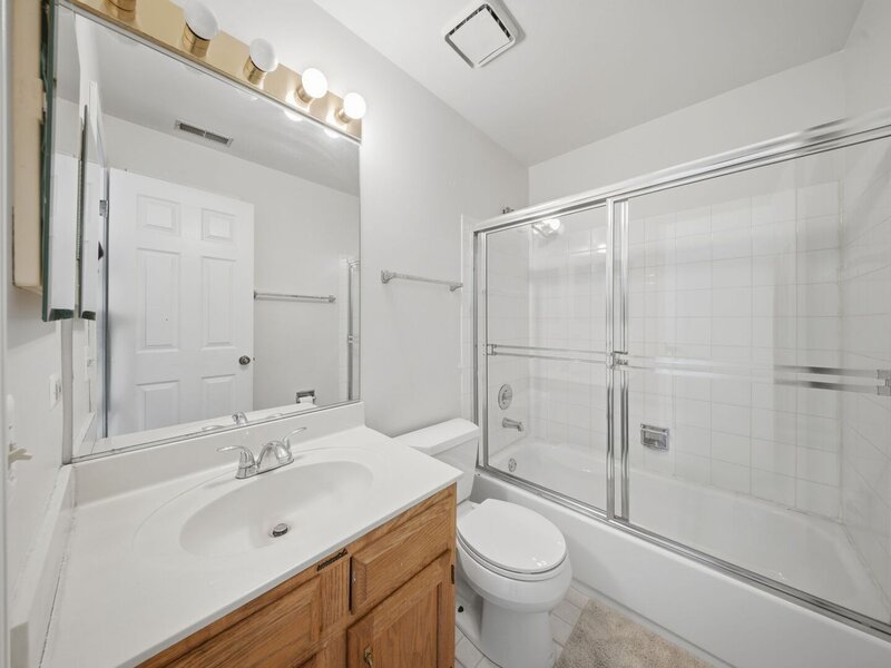 206 Glasgow Lane Schaumburg IL 60194