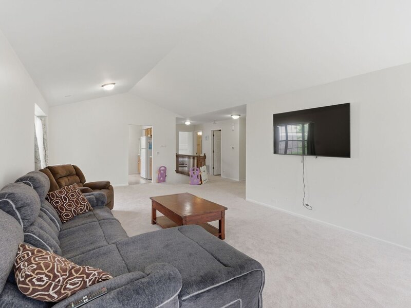 206 Glasgow Lane Schaumburg IL 60194