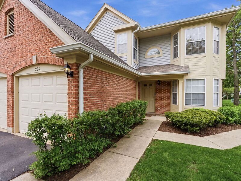 206 Glasgow Lane Schaumburg IL 60194