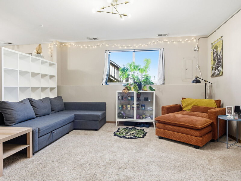1956 Waters Edge Drive Minooka IL 60447