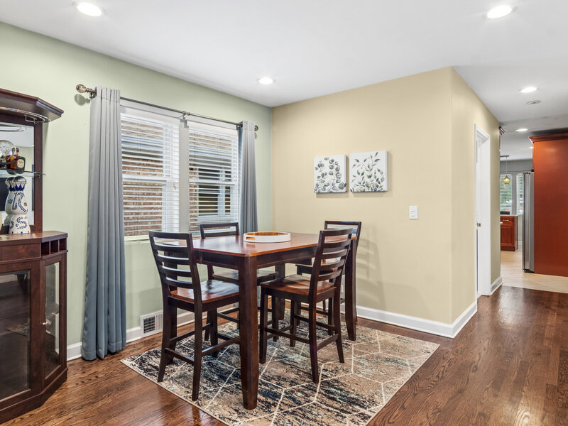4958 W Cullom Avenue Chicago IL 60641