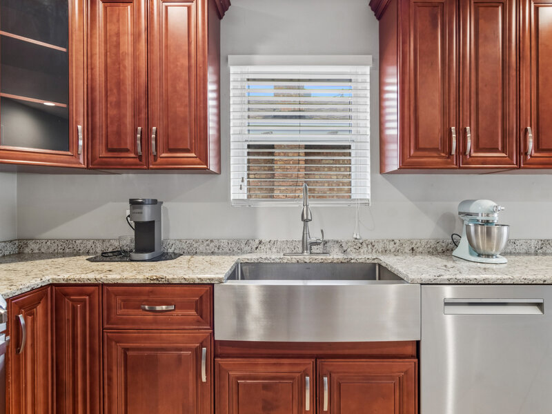 4958 W Cullom Avenue Chicago IL 60641