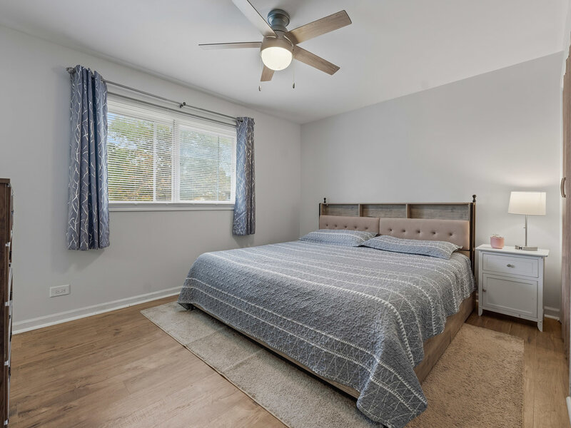 480 Charles Court South Elgin IL 60177