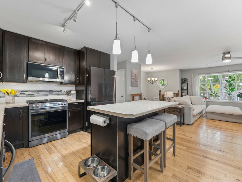 480 Charles Court South Elgin IL 60177