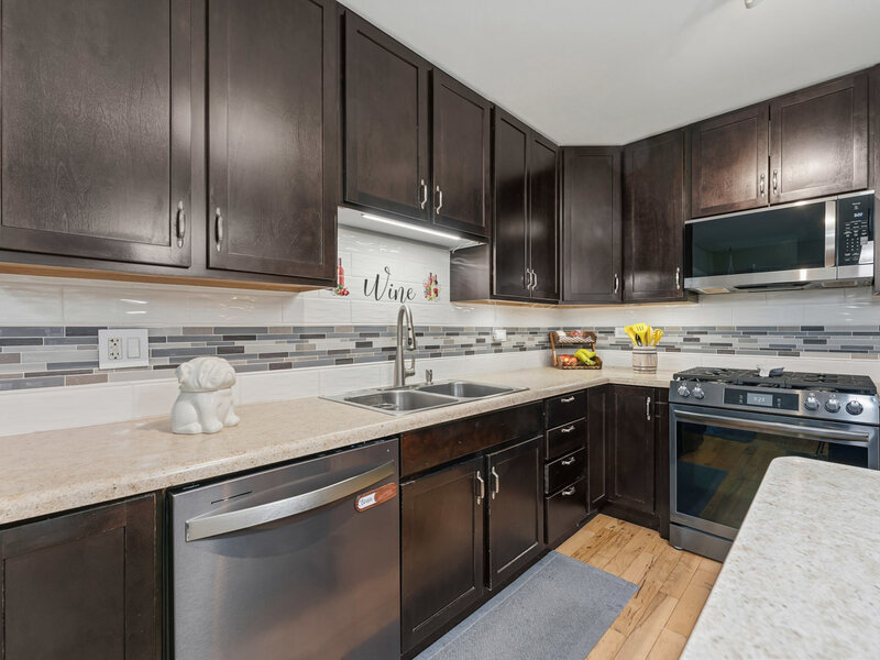 480 Charles Court South Elgin IL 60177