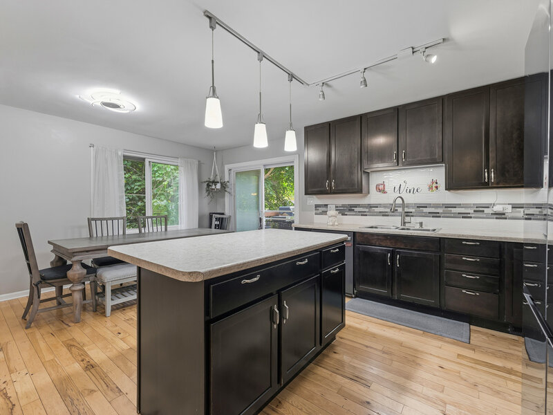 480 Charles Court South Elgin IL 60177