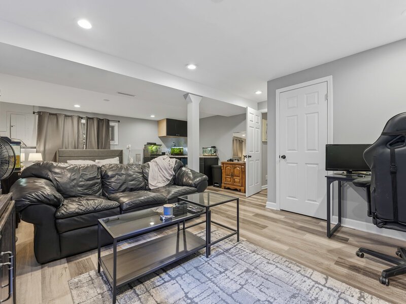 480 Charles Court South Elgin IL 60177