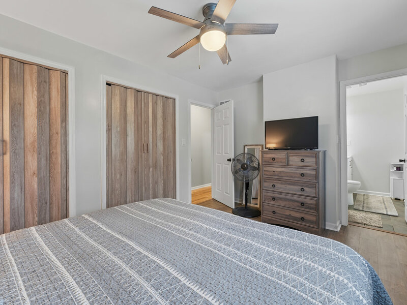 480 Charles Court South Elgin IL 60177