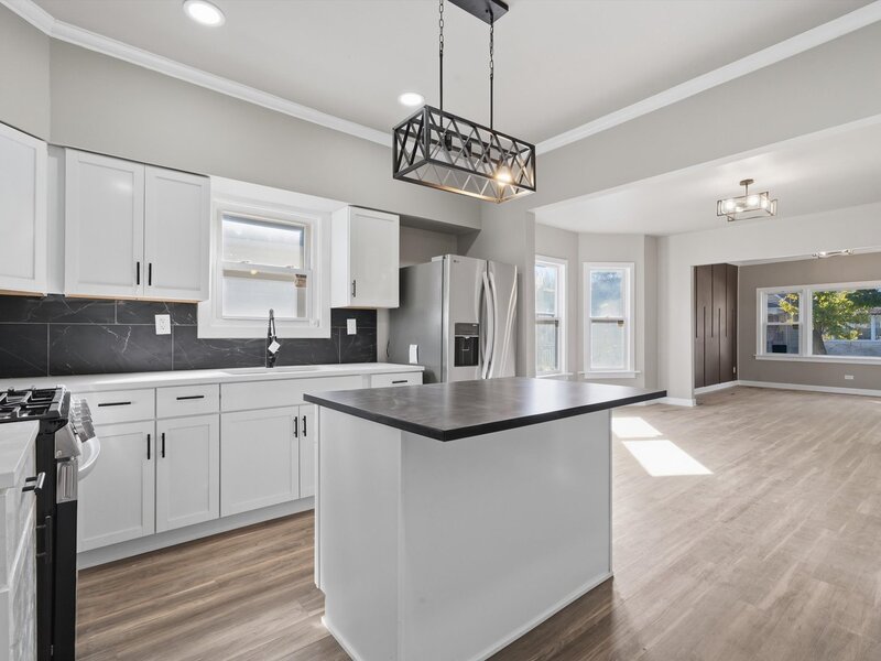 310 W 108th Place Chicago IL 60628