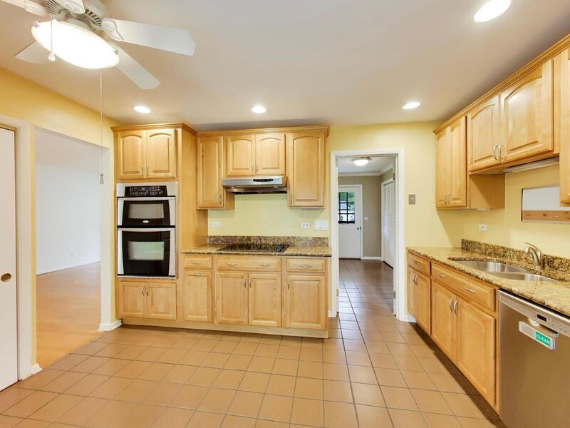 806 Kimberly Way Lisle IL 60532