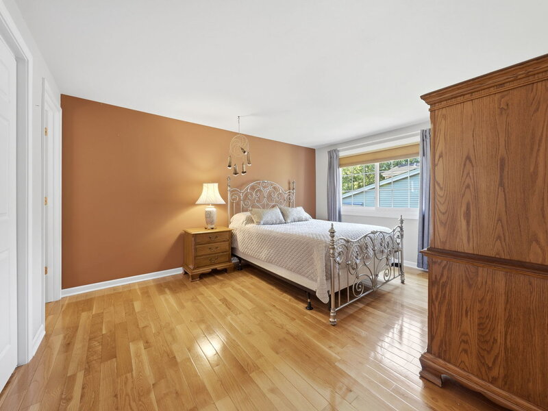 326 Greentree Parkway Libertyville IL 60048