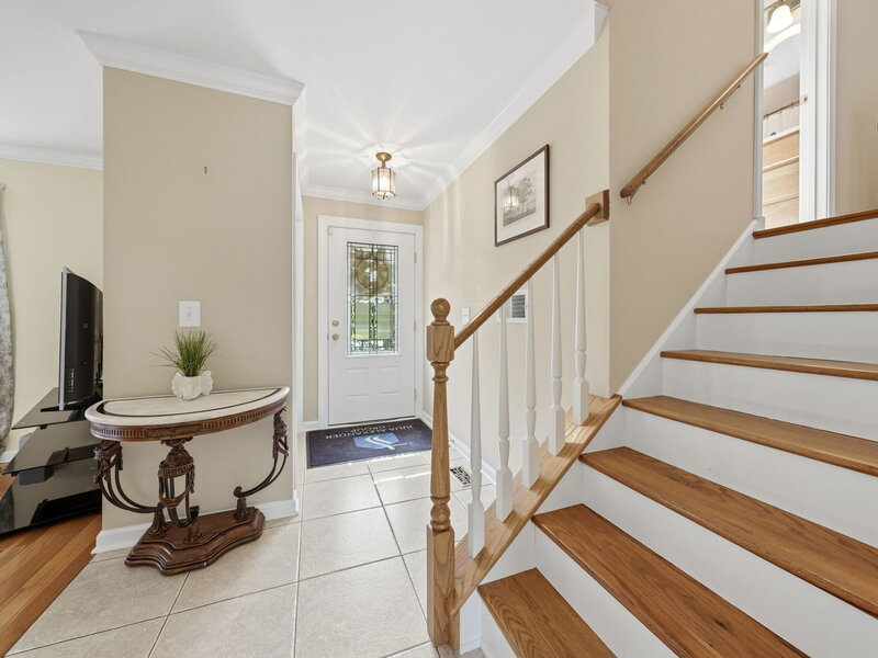 326 Greentree Parkway Libertyville IL 60048