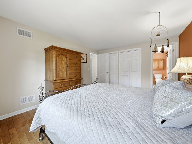 326 Greentree Parkway Libertyville IL 60048