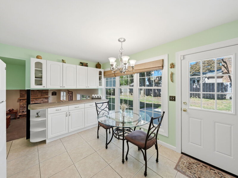 326 Greentree Parkway Libertyville IL 60048