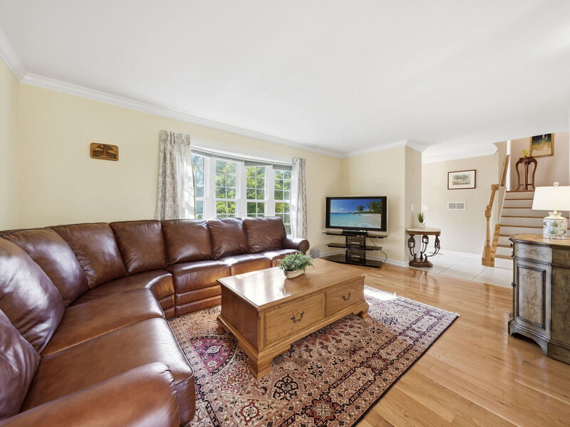 326 Greentree Parkway Libertyville IL 60048