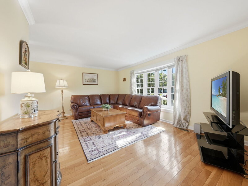 326 Greentree Parkway Libertyville IL 60048